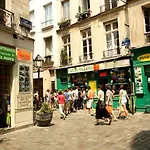 Cute 1 Bedroom Apartment Close To Beaubourg & Le Marais